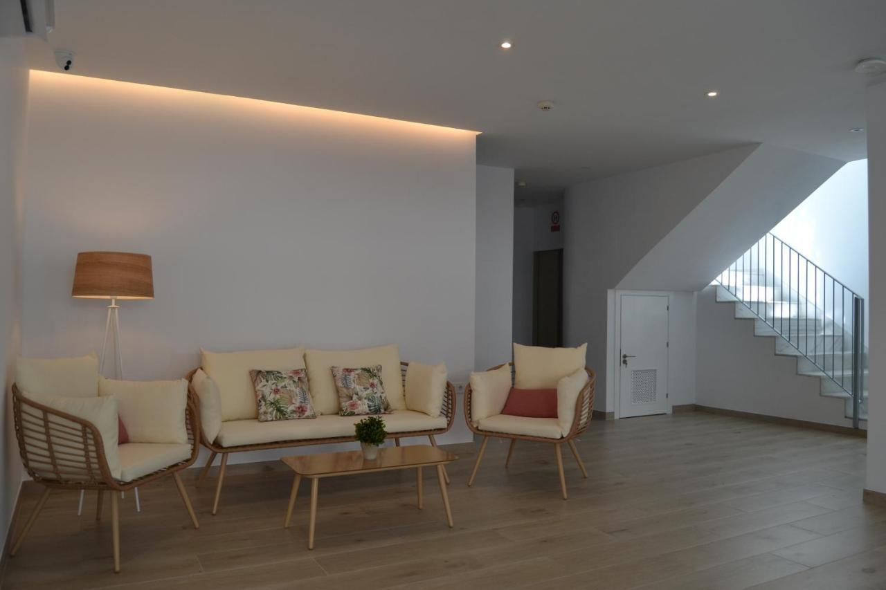 קוניל דה לה פרונטרה Hotel Oasis Centro מראה חיצוני תמונה